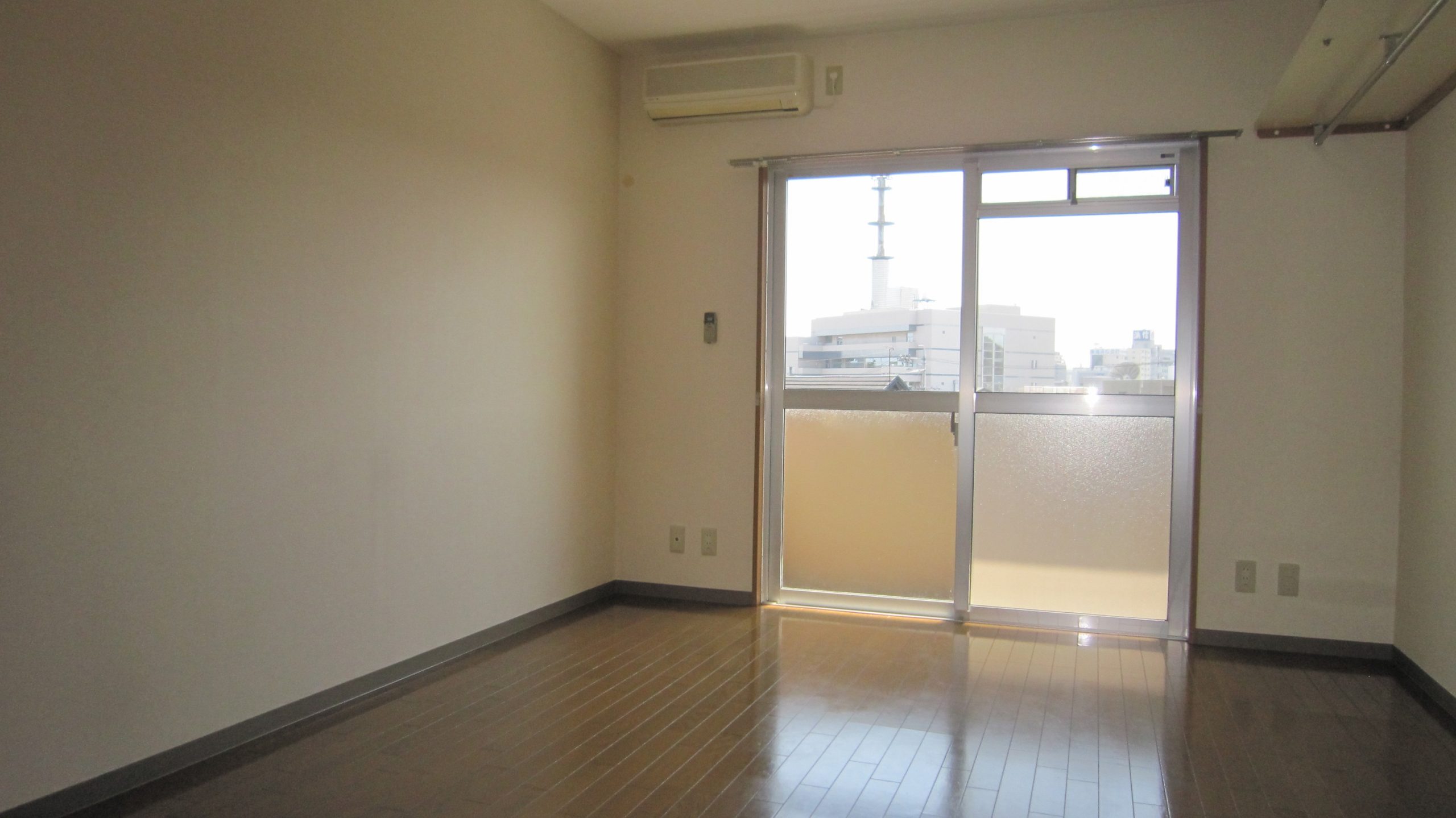 棒屋第2下池ハイツ 居室（8.5帖）