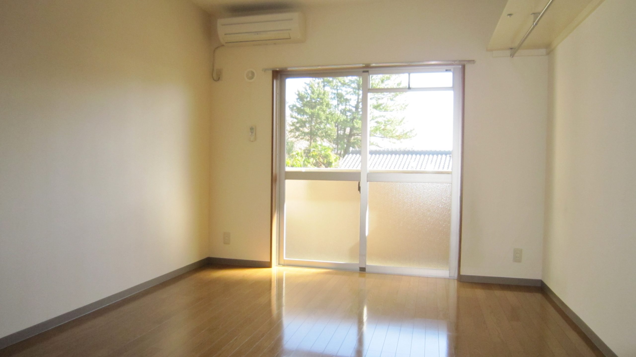 棒屋第3城北ハイツ 居室（9帖）