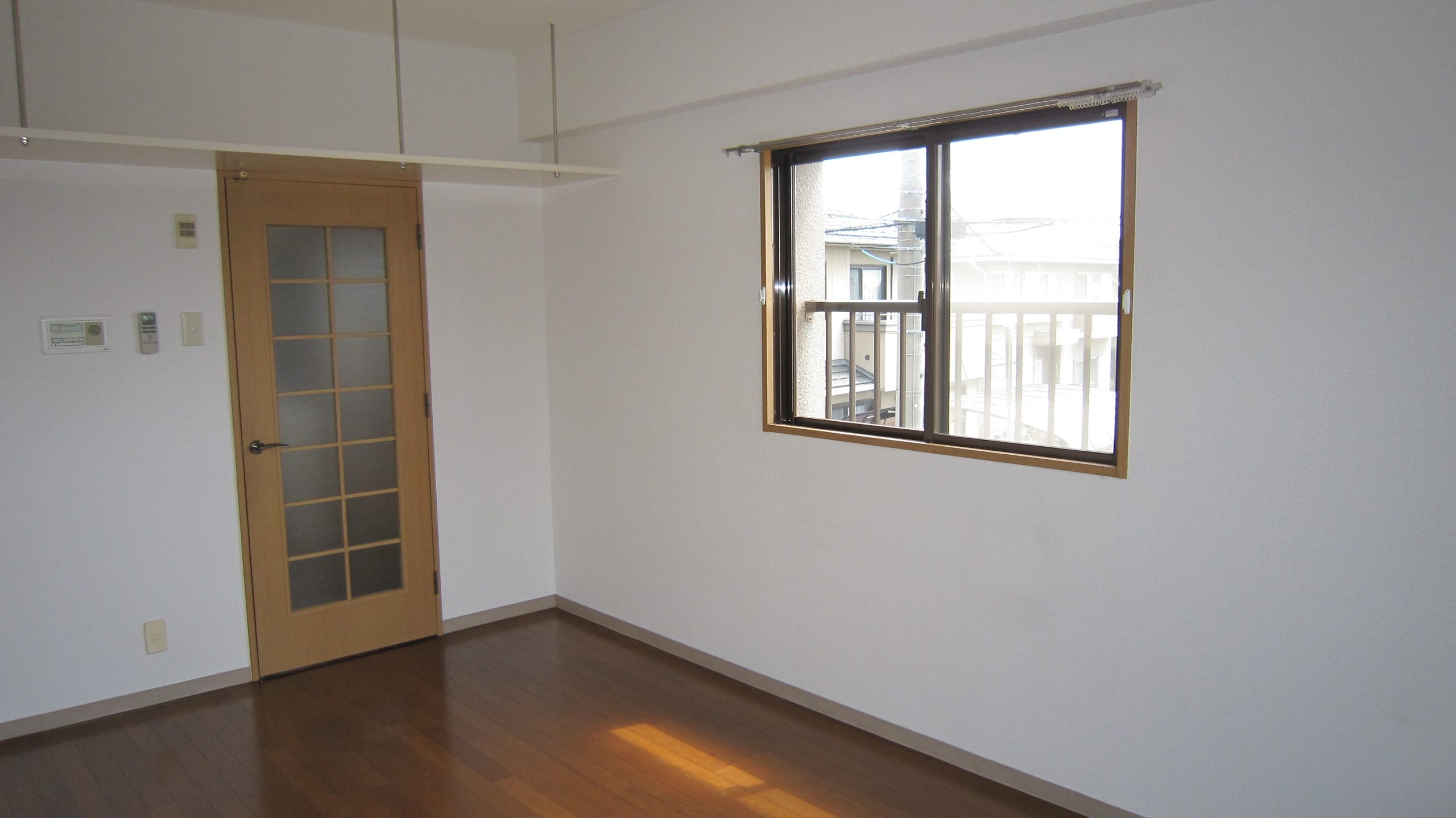 メランザーナISEKI 窓側から見た居室(角部屋)