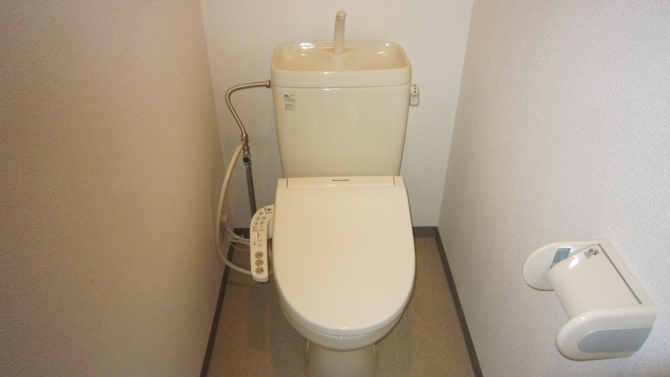 棒屋第6住吉ハイツ 温水洗浄便座トイレ