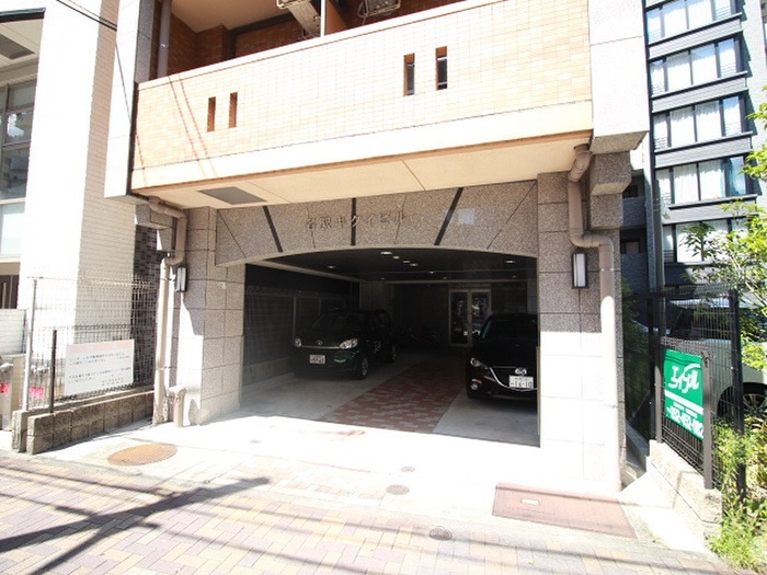 名駅キクイビル エントランス