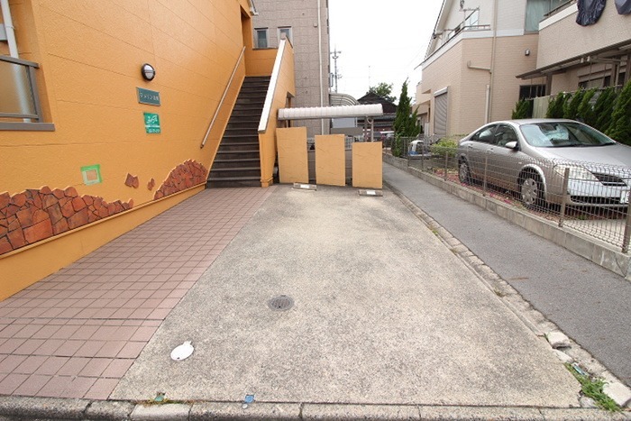 マ　メゾン志賀 エントランス