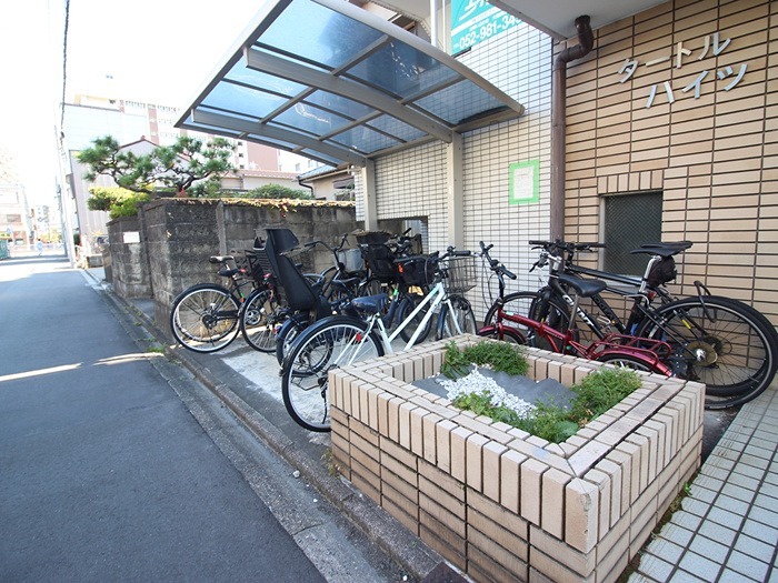 タートルハイツ 駐車場