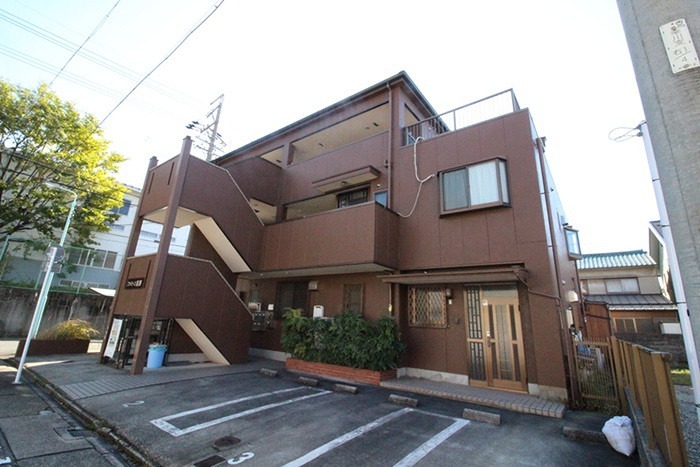 ファミーユ福原 外観
