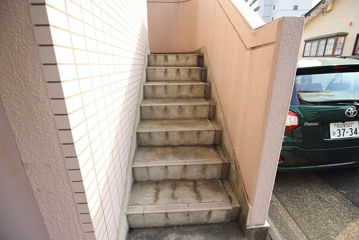 シャトーレ三栄３ エントランス