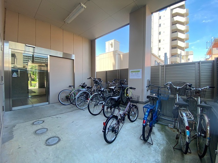 サン東山公園イースト 駐車場