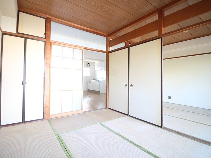 臼井ビル ベッドルーム