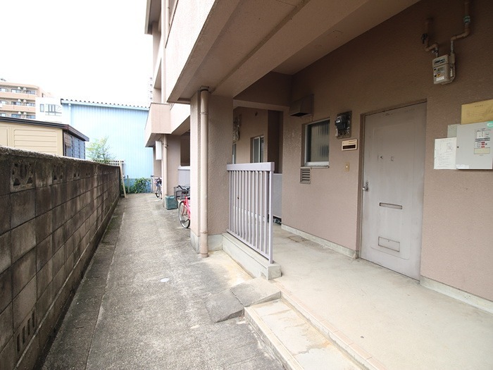 臼井ビル 駐車場