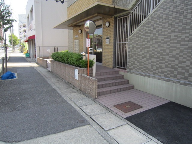 エムズ八剣 エントランス