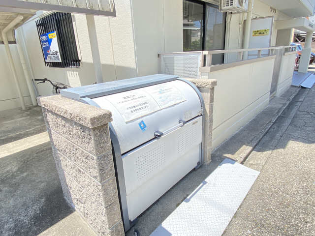 ラディアント千種 ゴミ置き場