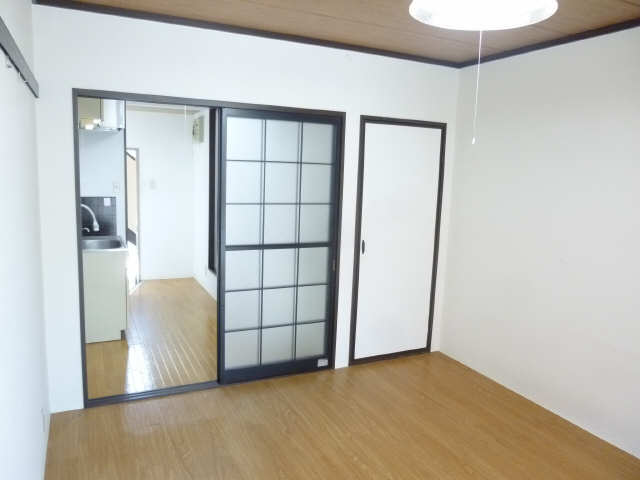 フォーブル早川Ｂ棟 リビング