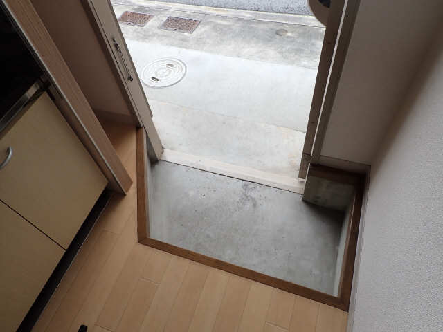 プチメゾン川原 玄関