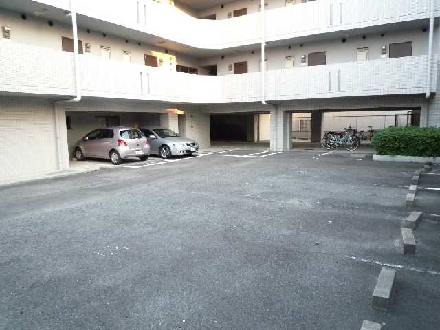ステージワン 駐車場