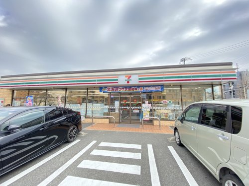プレシオール藤が丘 【コンビニエンスストア】セブンイレブン富が丘まで264ｍ