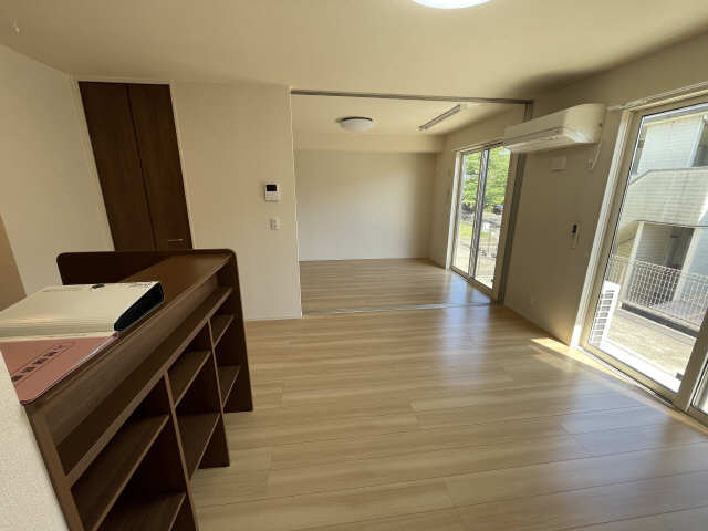ヒルズ明が丘　Ⅱ リビング