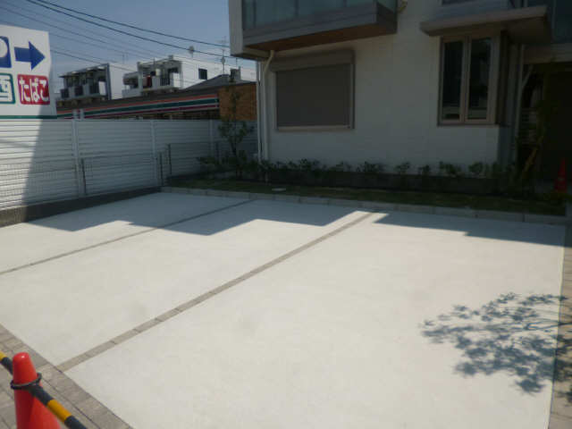 Ａｉｌｅｓ　ｄｅ　ｓｏｉｅ 駐車場