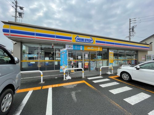 ミレニー富が丘 【コンビニエンスストア】ミニストップ下山まで477ｍ