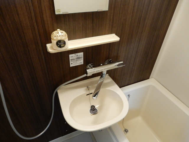 ハイツ弥生ケ岡 洗面所