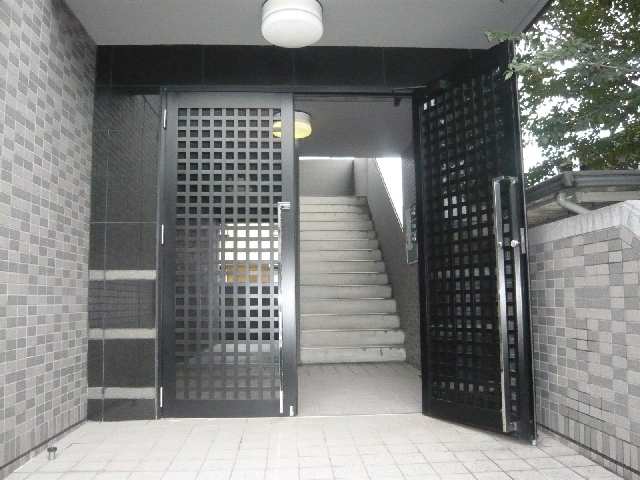フォーブル川名 エントランス