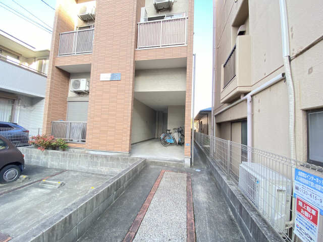 ＣＡＰＩＴＡＬ　ＨＩＬＬＳ　Ⅰ エントランス