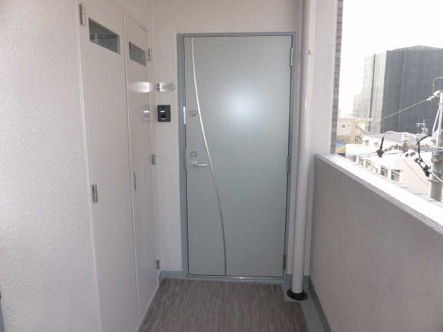 キャッスル桜山 玄関