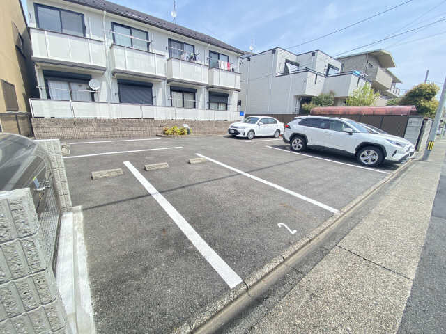 ＢＥＬＬ広路ＨＯＵＳＥ 駐車場