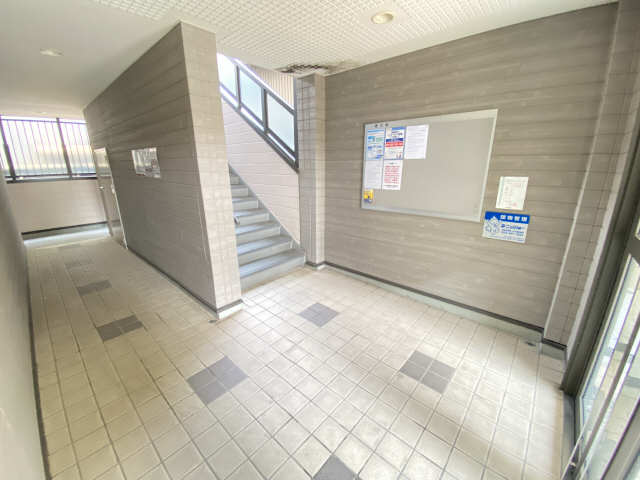 葵ハイツ ロビー