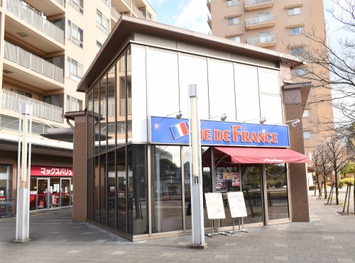 アヴニール 【喫茶店・カフェ】ＶＩＥ　ＤＥ　ＦＲＡＮＣＥ　自由ヶ丘店まで787ｍ