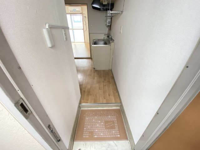 樟風ハイツ 玄関