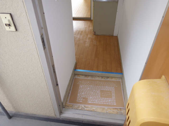 樟風ハイツ 玄関