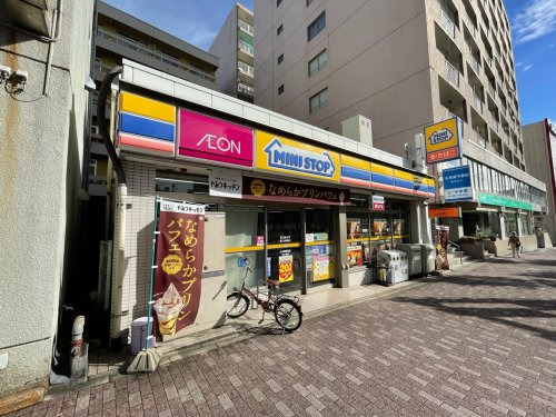 コーポ穂波 【コンビニエンスストア】ミニストップ 覚王山駅前店まで588ｍ