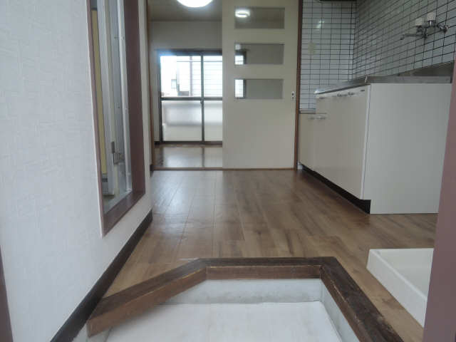 幸川ハイネス 玄関