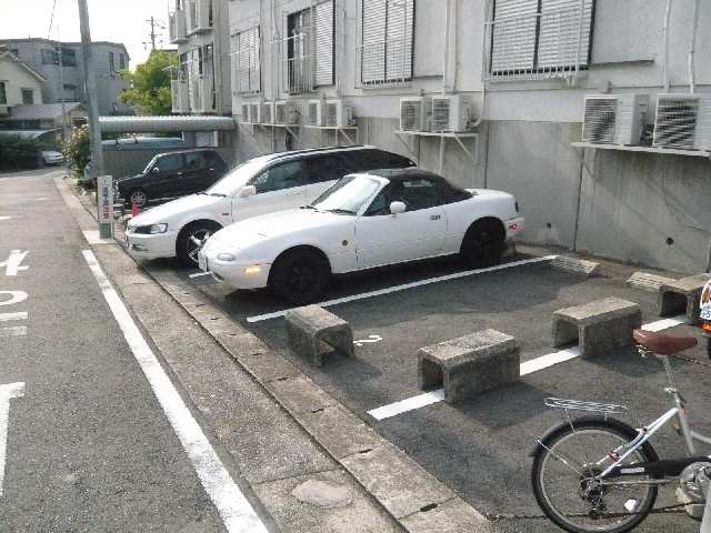 シティハイムいけぞの 駐車場