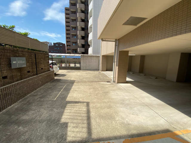 シェルジェ覚王山 駐車場