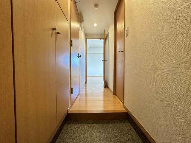 シェルジェ覚王山 玄関