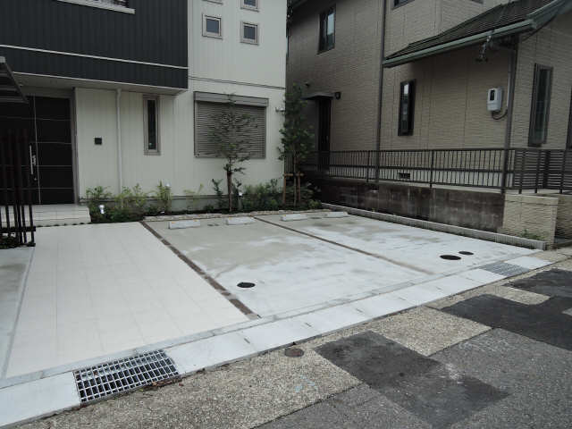 香風荘 駐車場