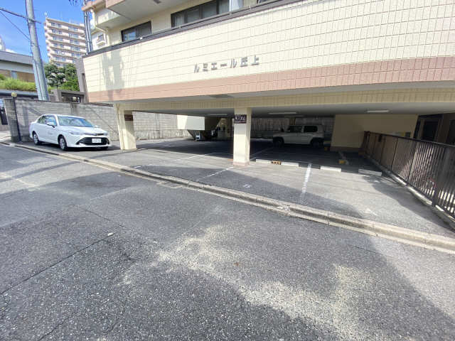 ルミエール丘上 駐車場
