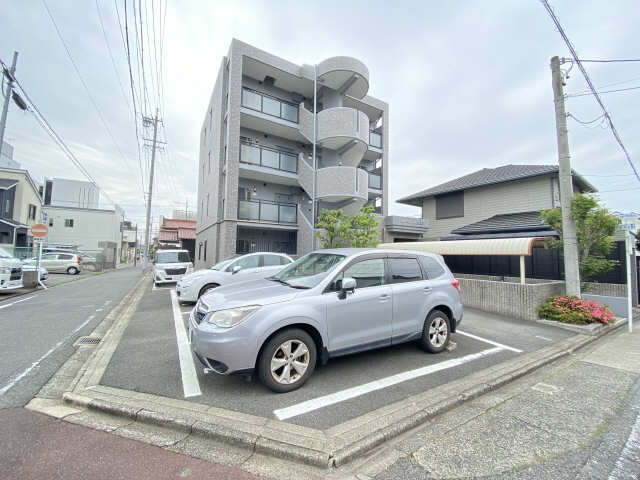 メルベーユＫＯＮＤＯ 駐車場
