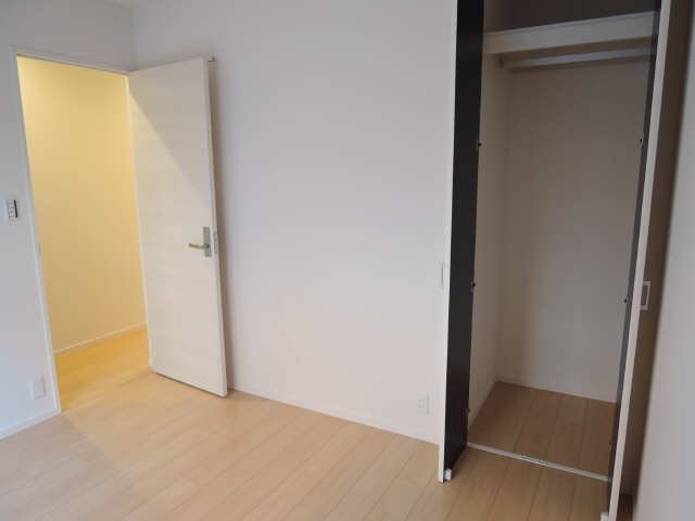 クレール幸川 収納