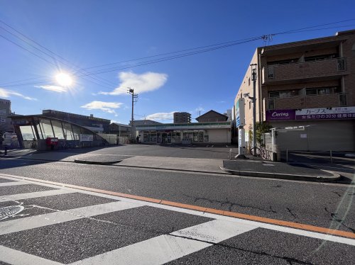 シャーメゾン茶屋ヶ坂 【コンビニエンスストア】ファミリーマート 茶屋が坂駅前店まで453ｍ