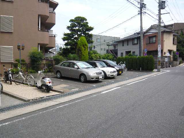 朝岡シティマンション 駐車場