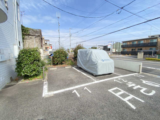 ハイツ竹の山 駐車場