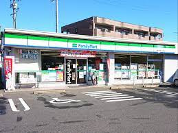 ステージワン 【コンビニエンスストア】ファミリーマート段の上店まで233ｍ
