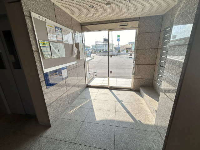 アヴェニューコート栗真 ロビー