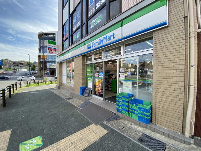 森本ビル 【コンビニエンスストア】ファミリーマート　昭和八事店まで183ｍ