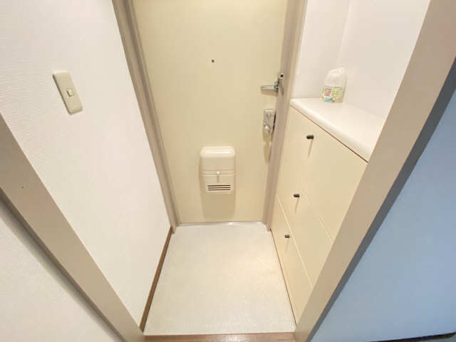 ジュネス５４ 玄関
