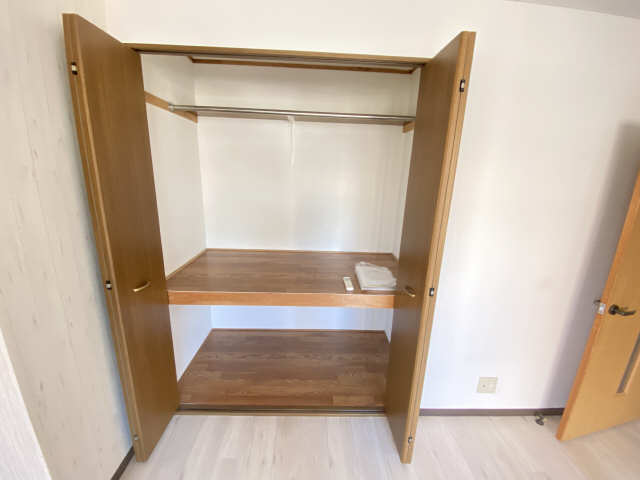 ニシオビル 収納