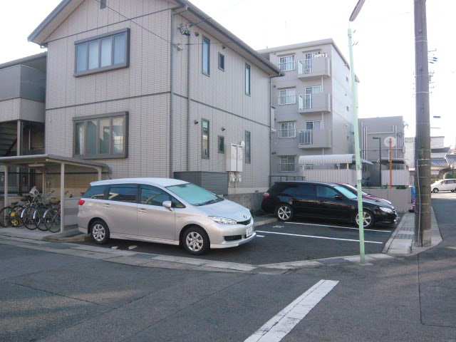 プリマベラ茶屋が坂 駐車場