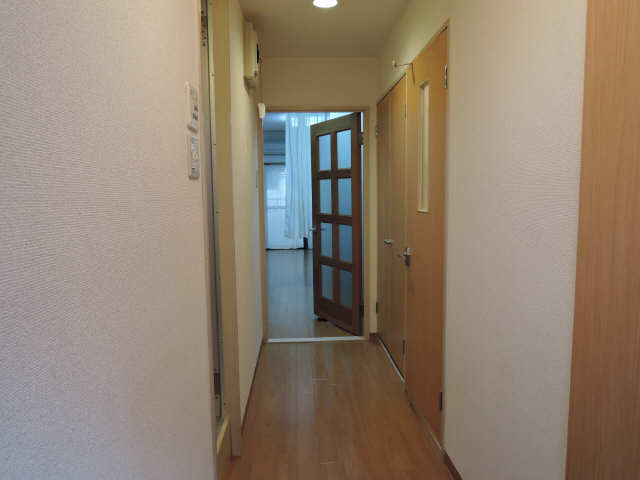ハイネス本山 玄関