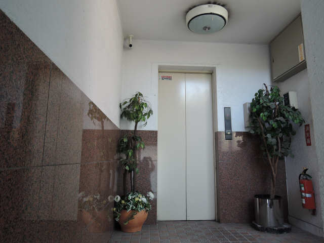  SUNUPROYALGARDEN広小路 エントランス